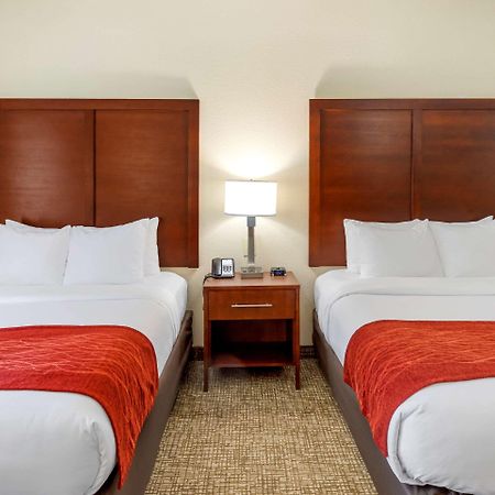 Comfort & Inn Suites Кантон Екстериор снимка
