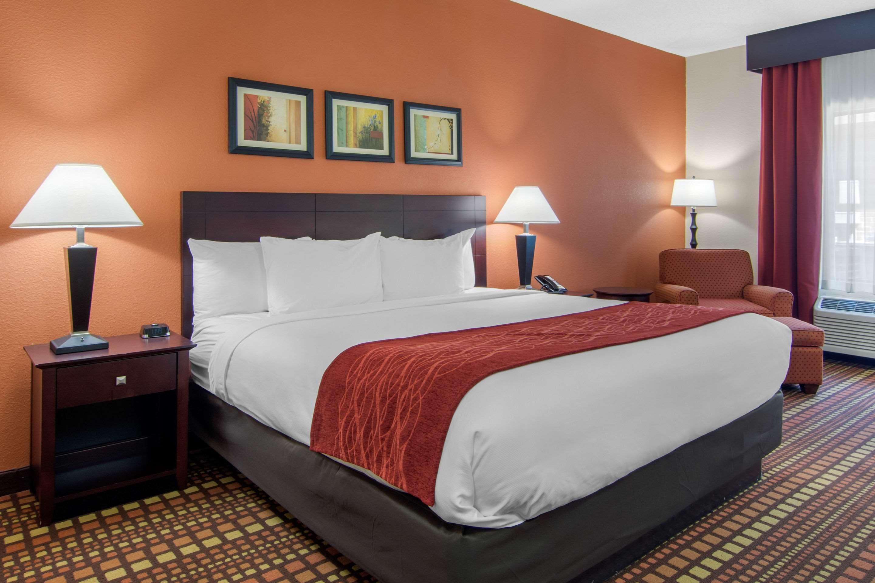 Comfort & Inn Suites Кантон Екстериор снимка