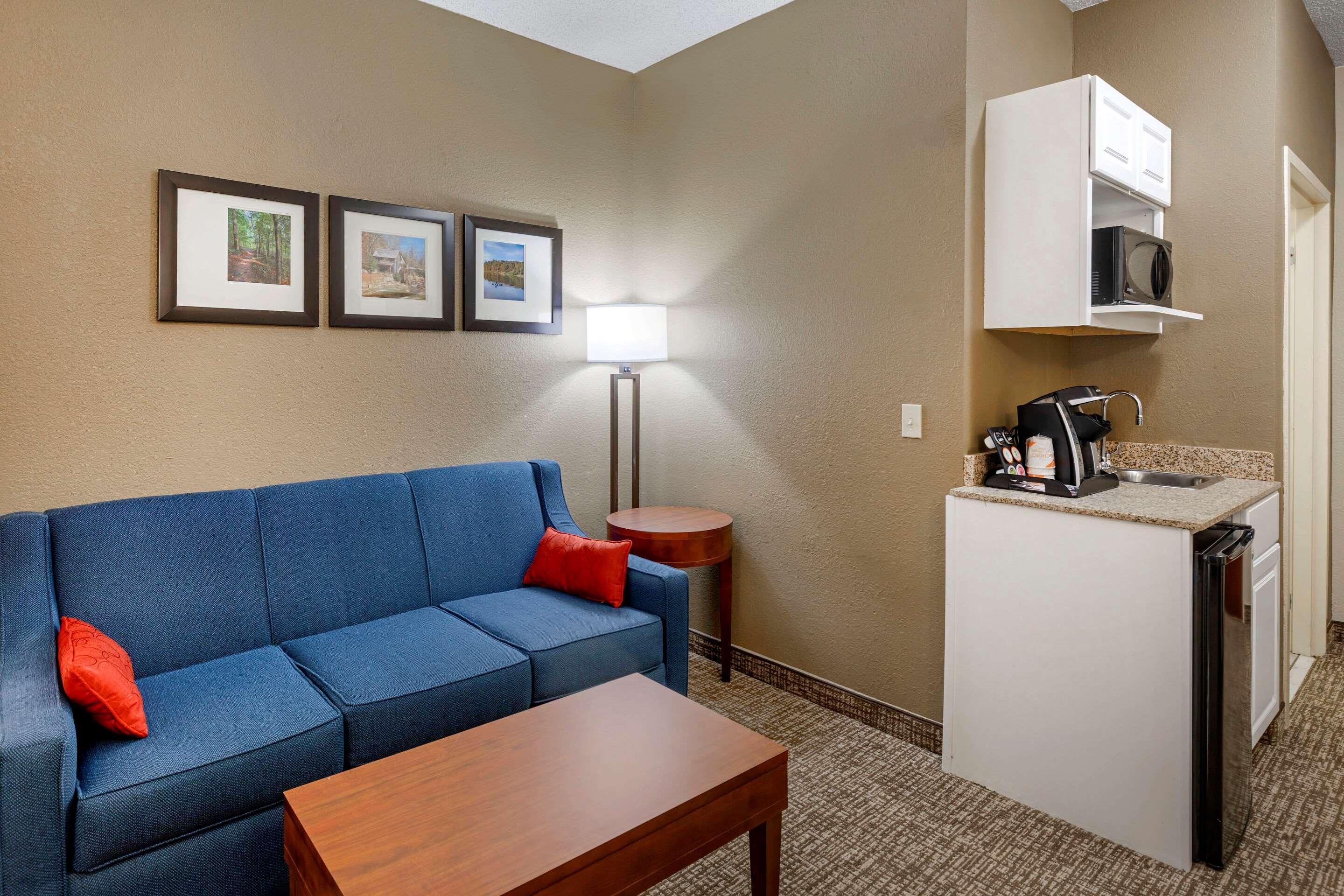 Comfort & Inn Suites Кантон Екстериор снимка