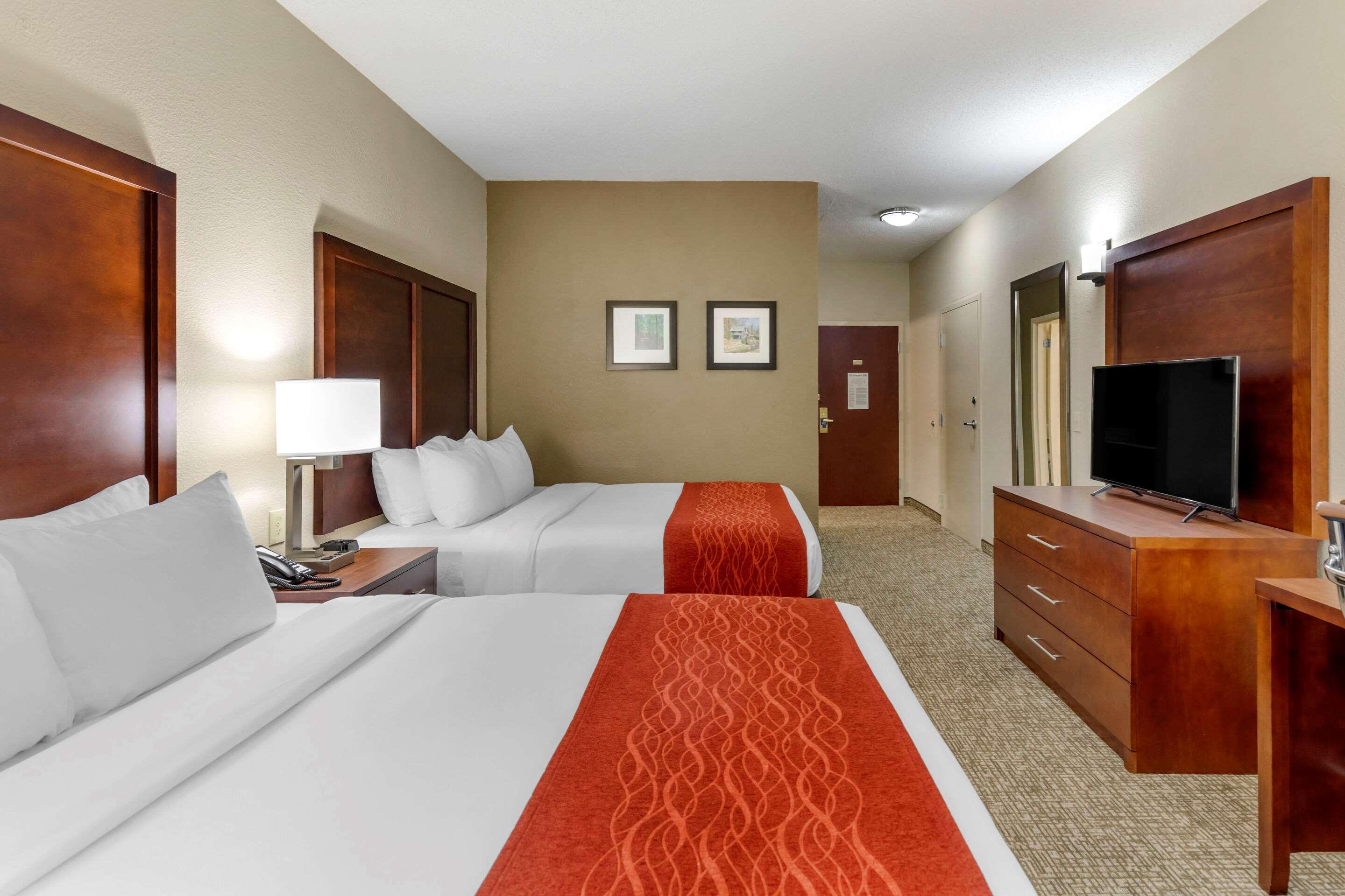 Comfort & Inn Suites Кантон Екстериор снимка