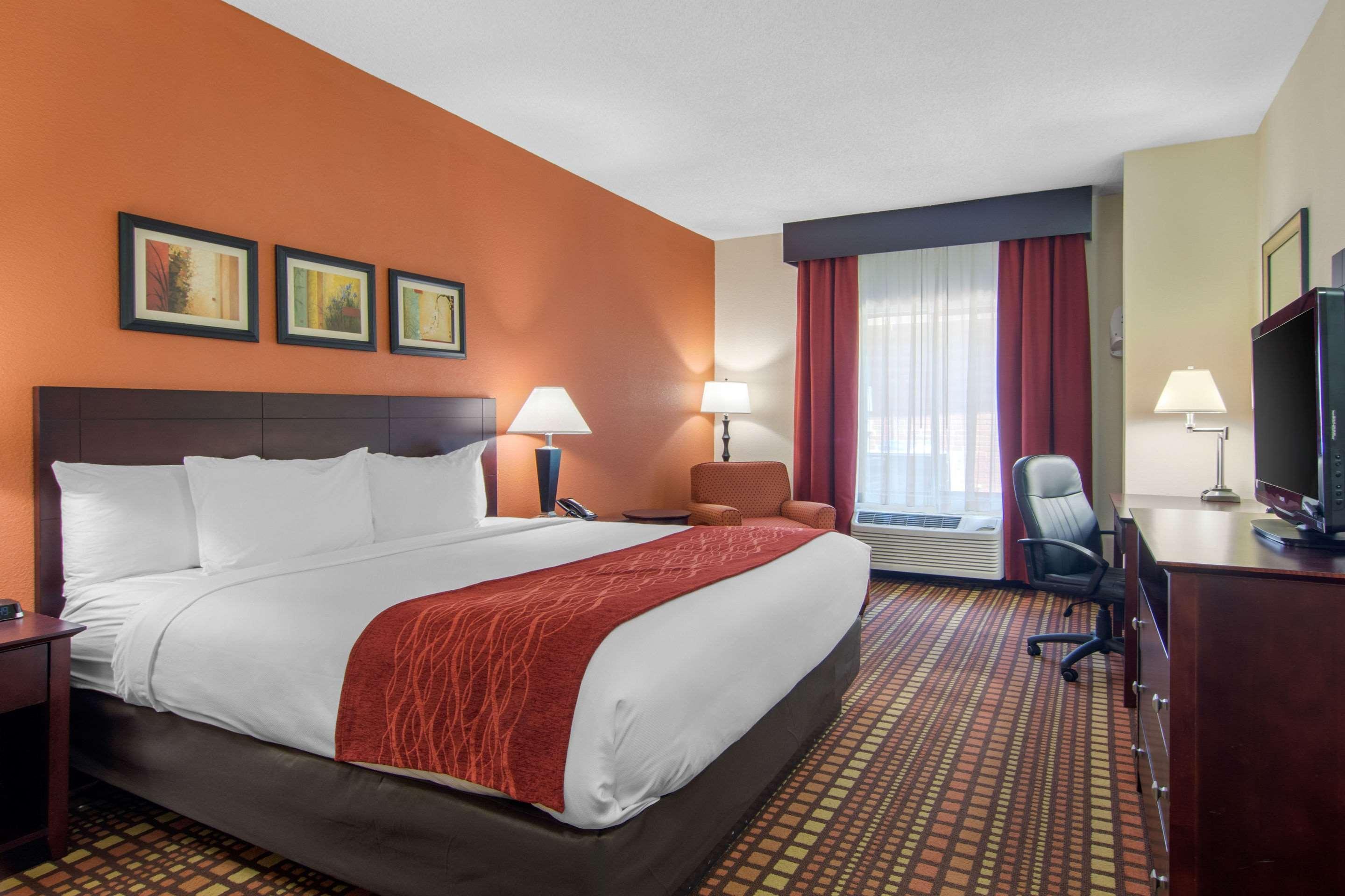 Comfort & Inn Suites Кантон Екстериор снимка