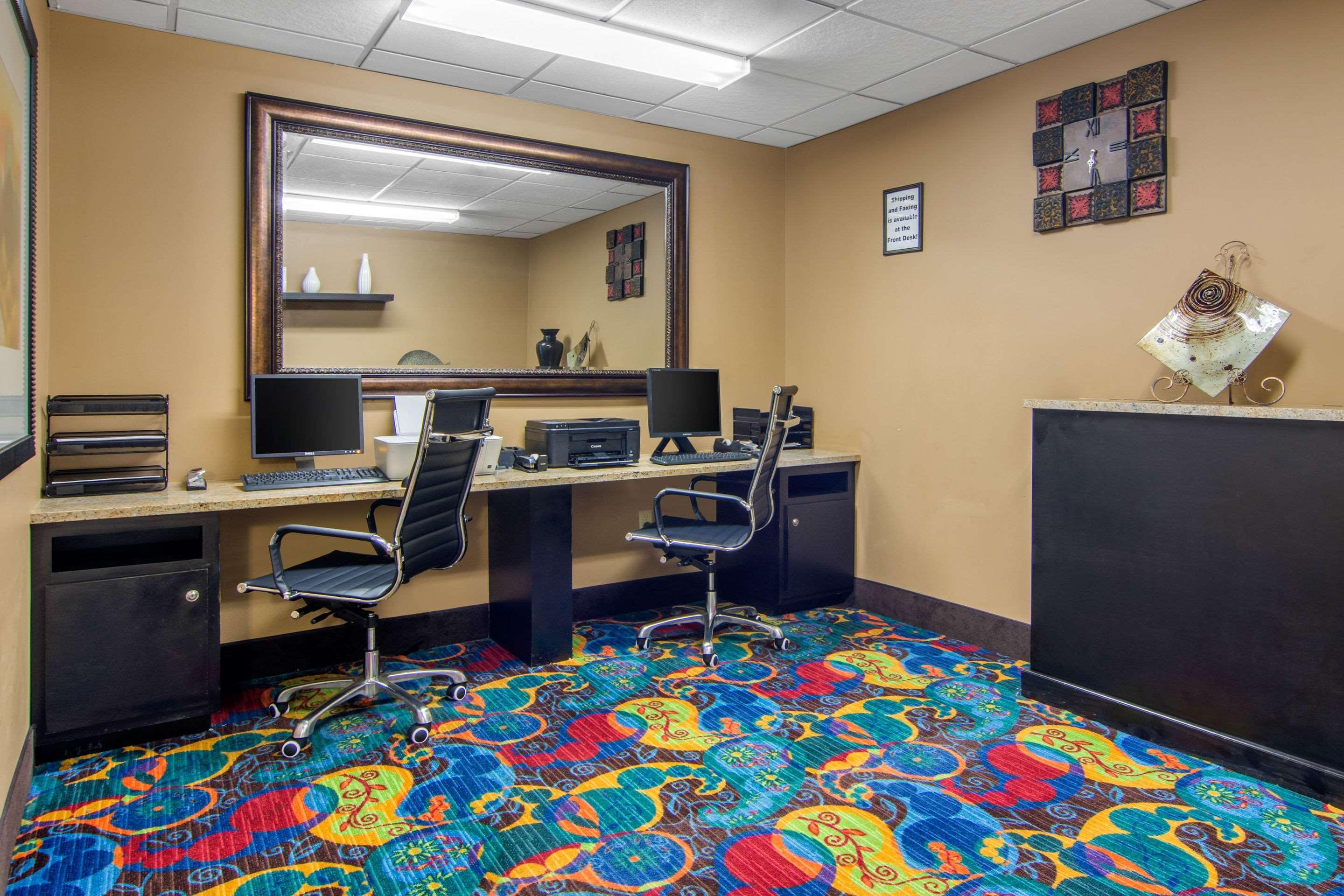 Comfort & Inn Suites Кантон Екстериор снимка