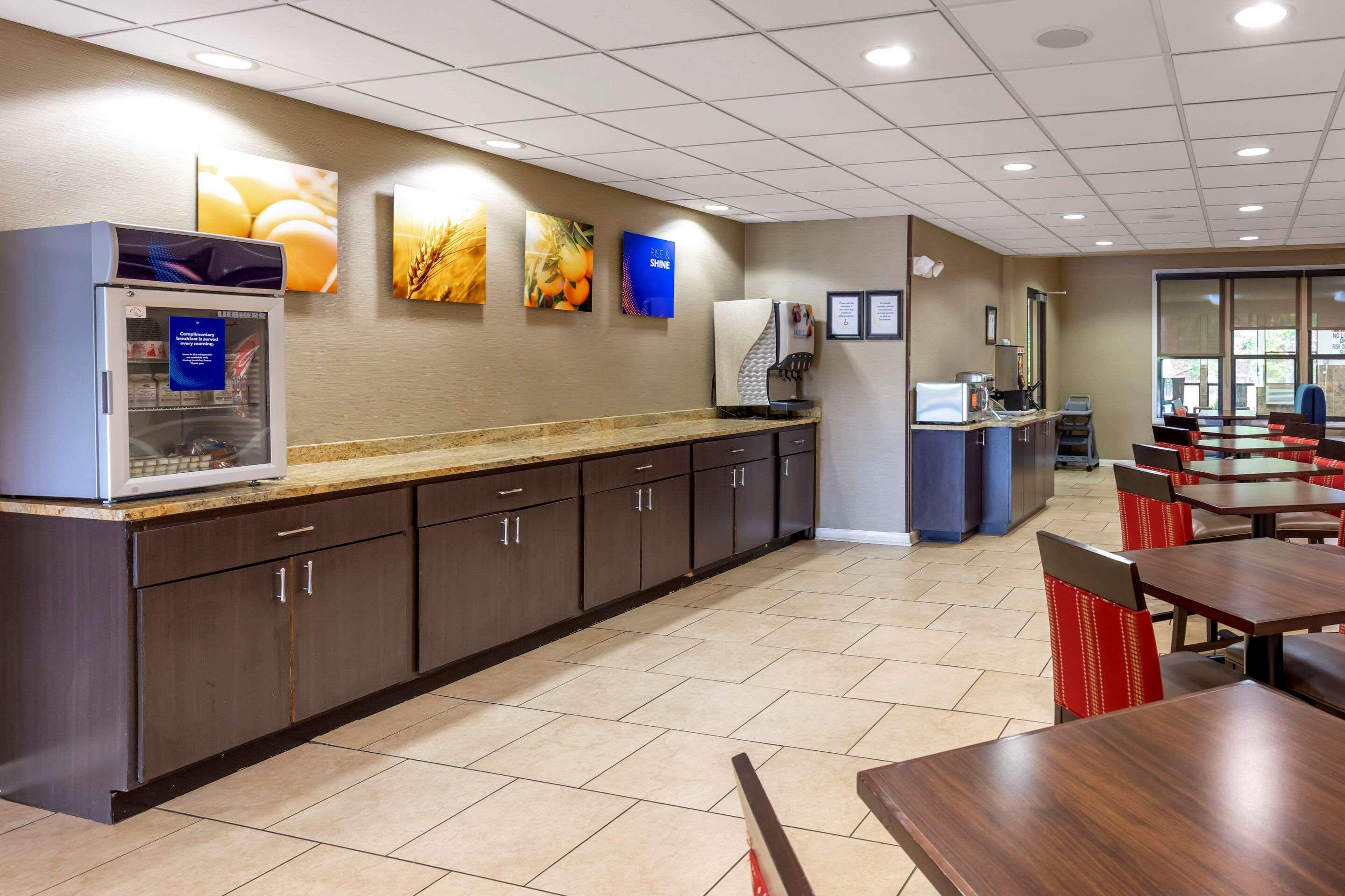 Comfort & Inn Suites Кантон Екстериор снимка